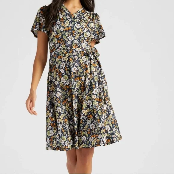 NWT MIKAROSE Janae Multi-Floral Flutter Sleeve Wrap Knee Length Dress - Picture 1 of 6